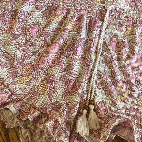 Pink & cream ruffle stretchy shorts super cute comfortable with tassels XL - Picture 3 of 7